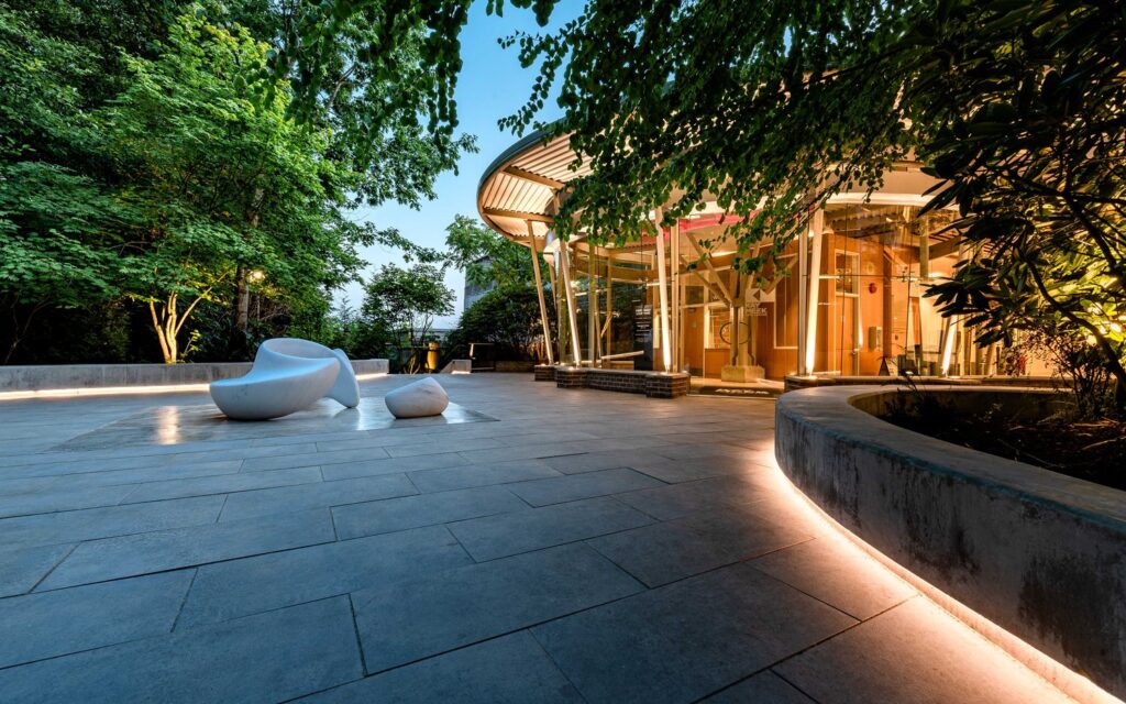 VxA-210709-KMAC-221-HDR-Media